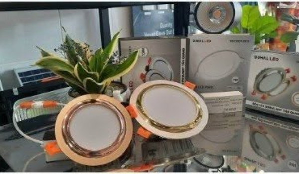 Giao hàng đèn led âm trần ở Xuân Lộc